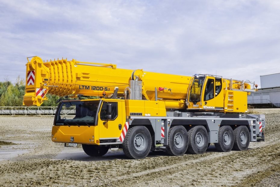 Liebherr LTM1200-5.1 grúa móvil